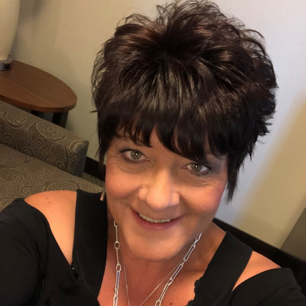 Meet your Posher, Pam